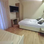 Отель Dori 3*