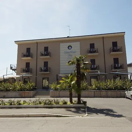 Hotel Dori
