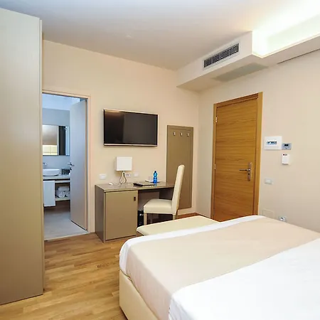 Dori Hotel 3*