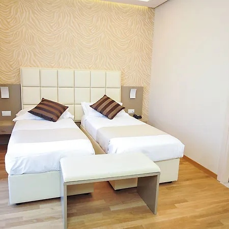 Dori 3* ペスキエーラ・デル・ガルダ