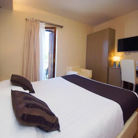 Dori Hotel 3*